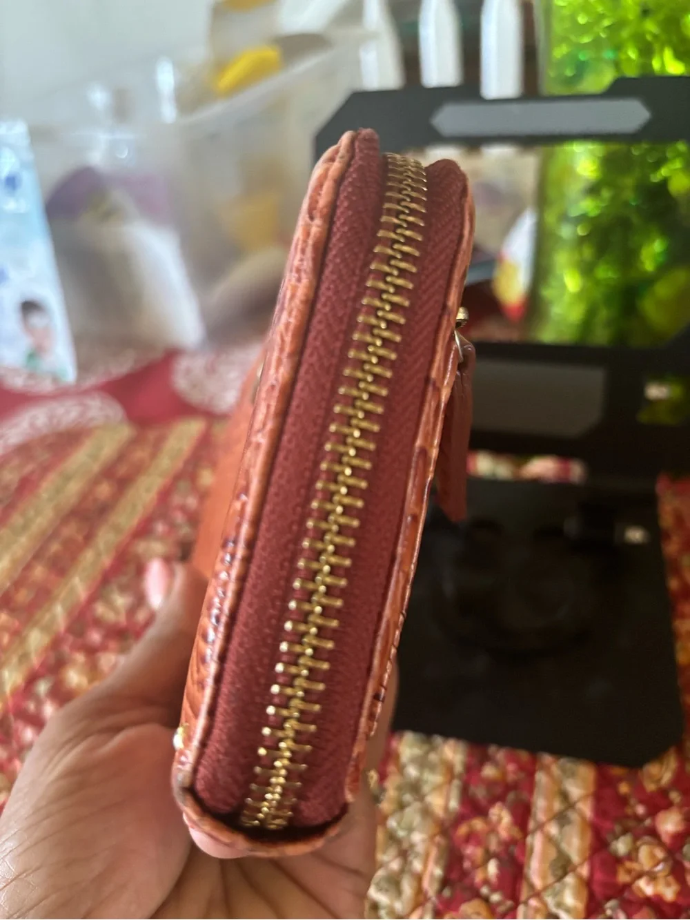 Vintage Brahmin Suri Leather Long Wallet Zip Around Cognac Brown Croc Embossed